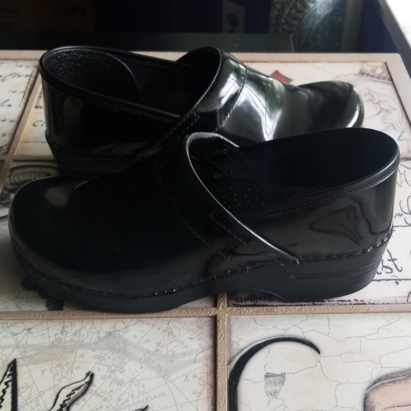 Dansko Shoes - Glossy Dansko Work Shoes